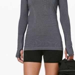 Lululemon Athletica Charcoal Long Sleeve Top